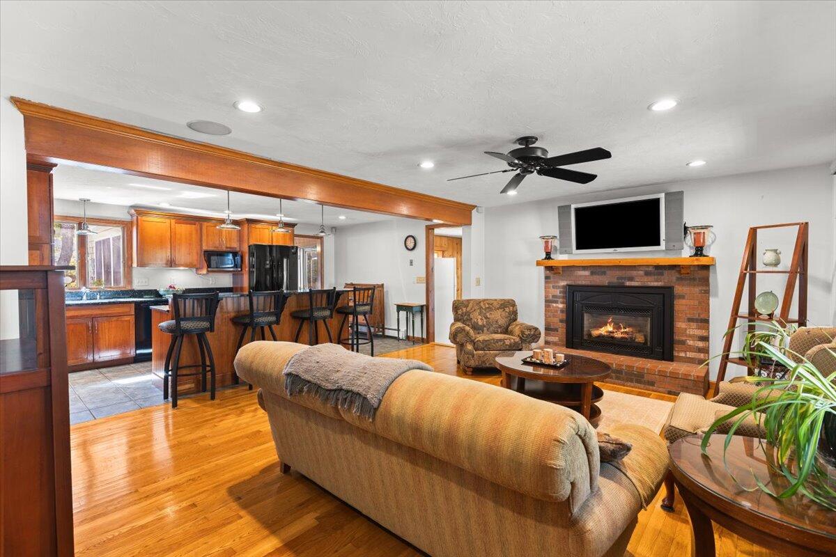 27 Emerald Lane Falmouth MA 02536