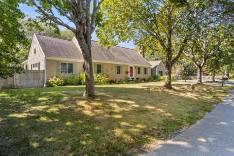 27 Emerald Lane Falmouth MA 02536