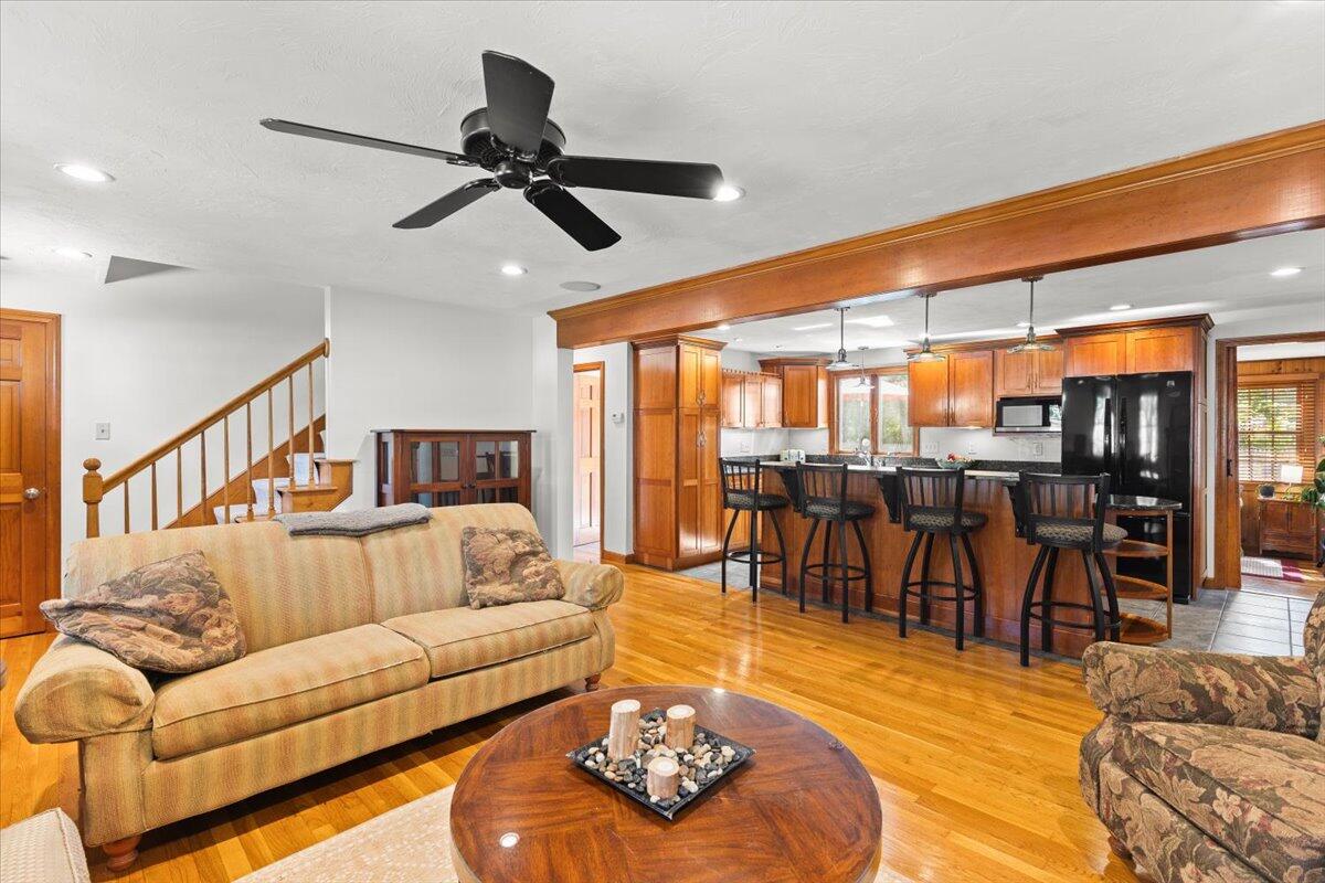 27 Emerald Lane Falmouth MA 02536