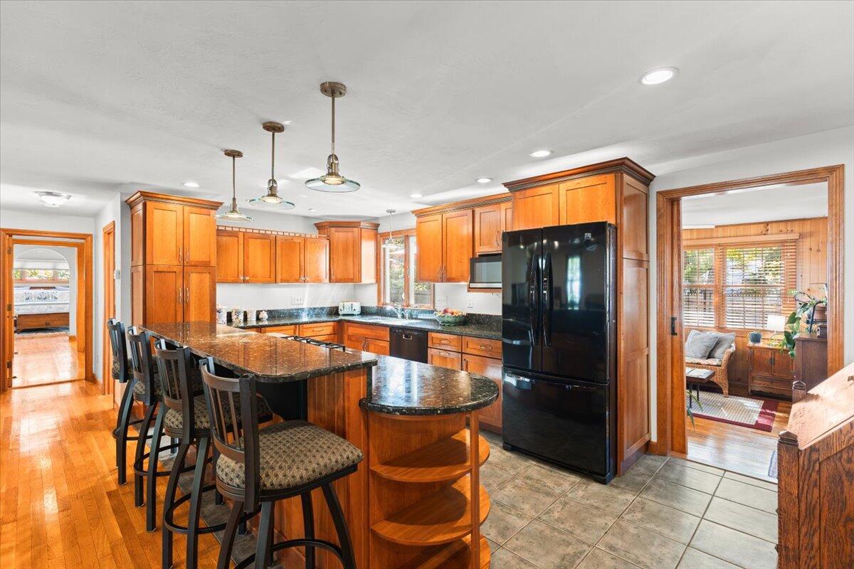 27 Emerald Lane Falmouth MA 02536