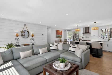 73 Braeburn Court Falmouth MA 02536