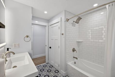 73 Braeburn Court Falmouth MA 02536