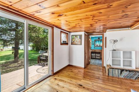 17 Crescent Place Wareham MA 02558