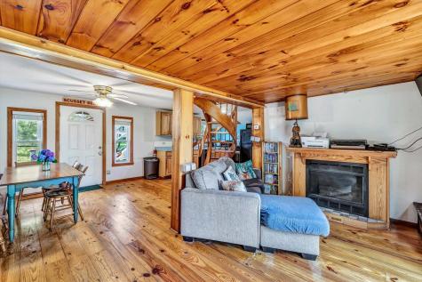 17 Crescent Place Wareham MA 02558