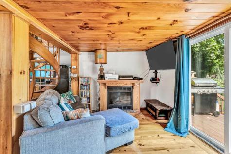 17 Crescent Place Wareham MA 02558