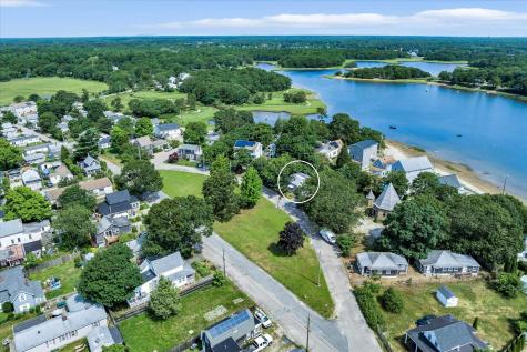 17 Crescent Place Wareham MA 02558