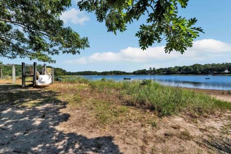 17 Crescent Place Wareham MA 02558