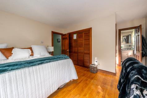 8 W Crossfield Road Sandwich MA 02644