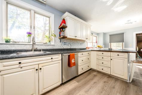 8 W Crossfield Road Sandwich MA 02644