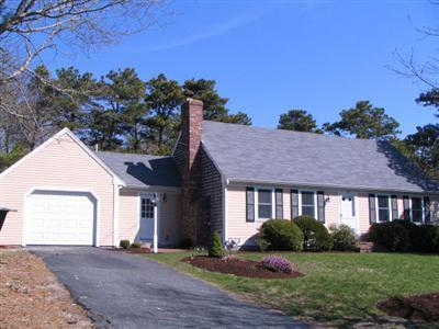 25 Huckleberry Pth Harwich MA 02645
