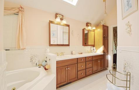81 Pond Street Brewster MA 02631