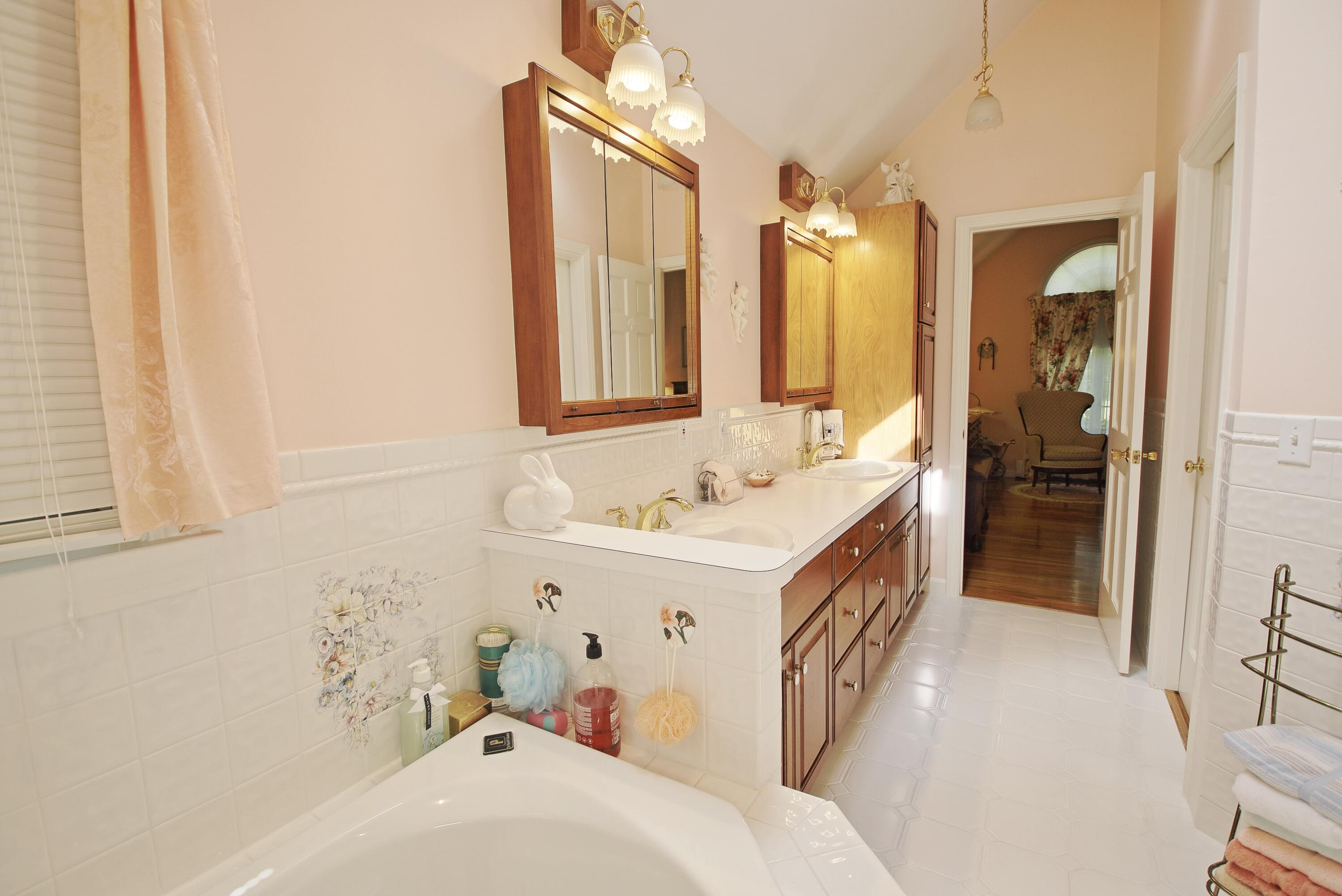 81 Pond Street Brewster MA 02631
