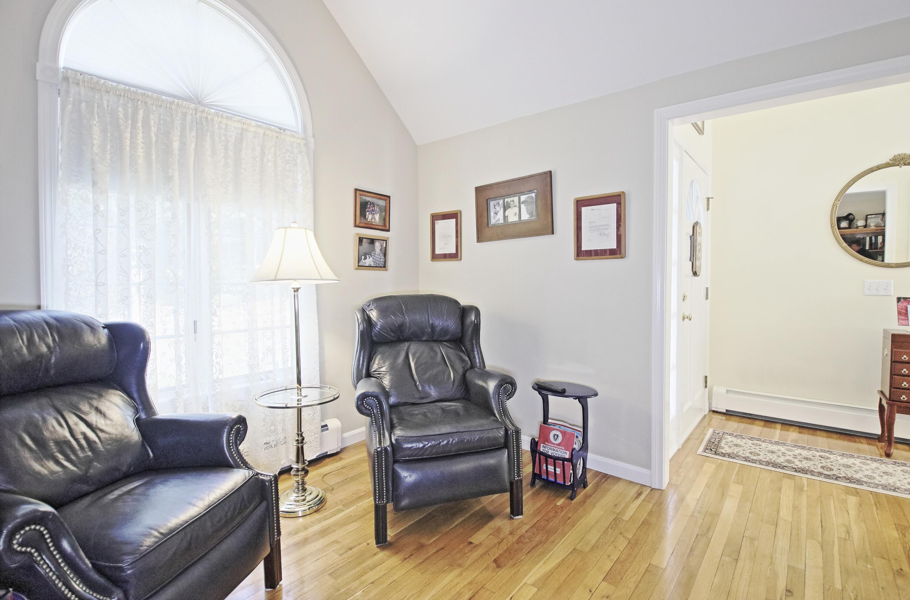 81 Pond Street Brewster MA 02631