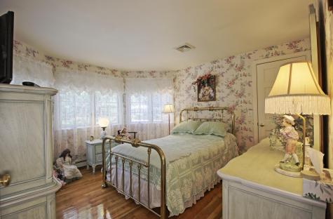81 Pond Street Brewster MA 02631