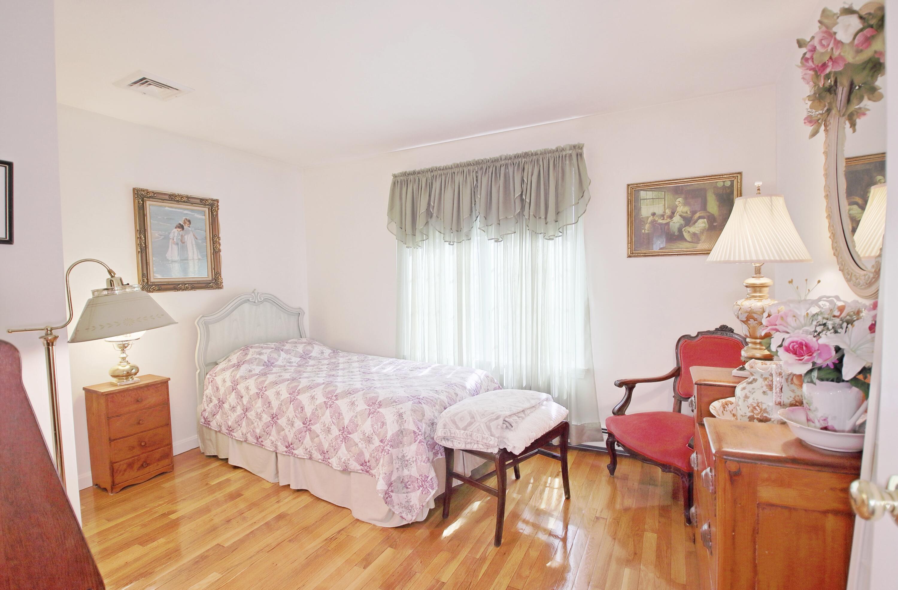81 Pond Street Brewster MA 02631