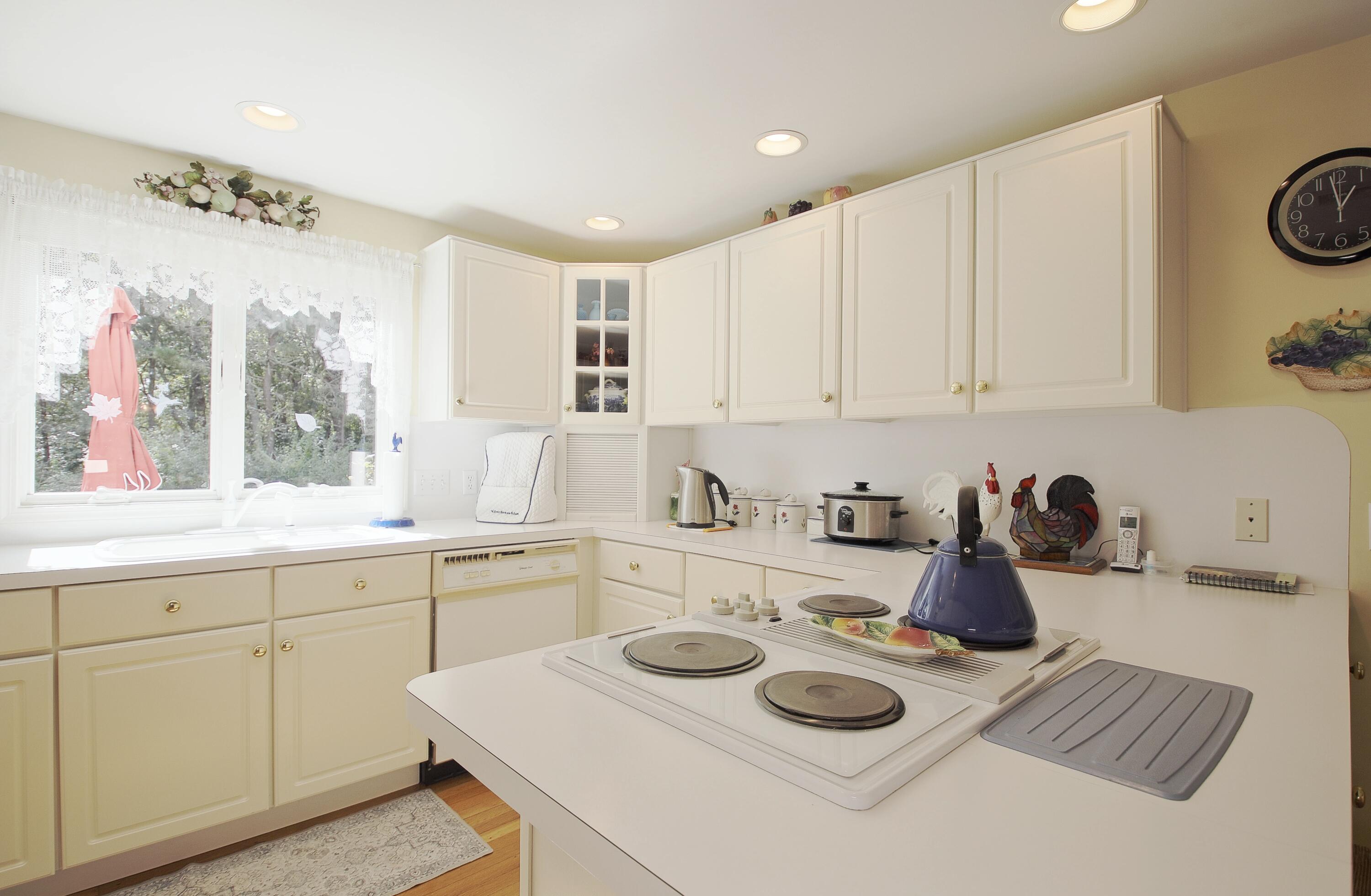 81 Pond Street Brewster MA 02631