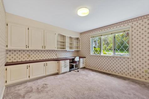 9 Eagle Hill Drive Plymouth MA 02360