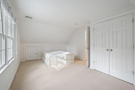 602 Putnam Avenue Barnstable MA 02635