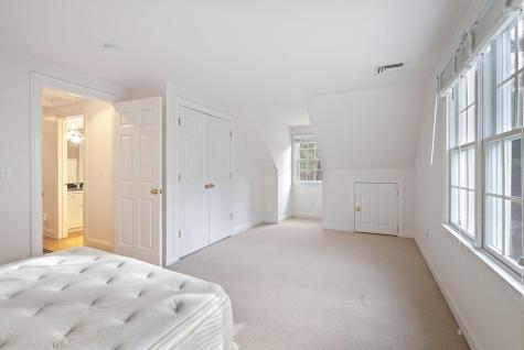 602 Putnam Avenue Barnstable MA 02635