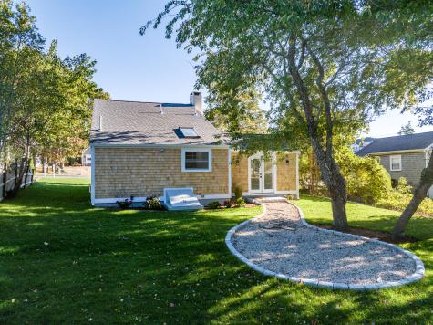 10 North Road West Dennis MA 02670