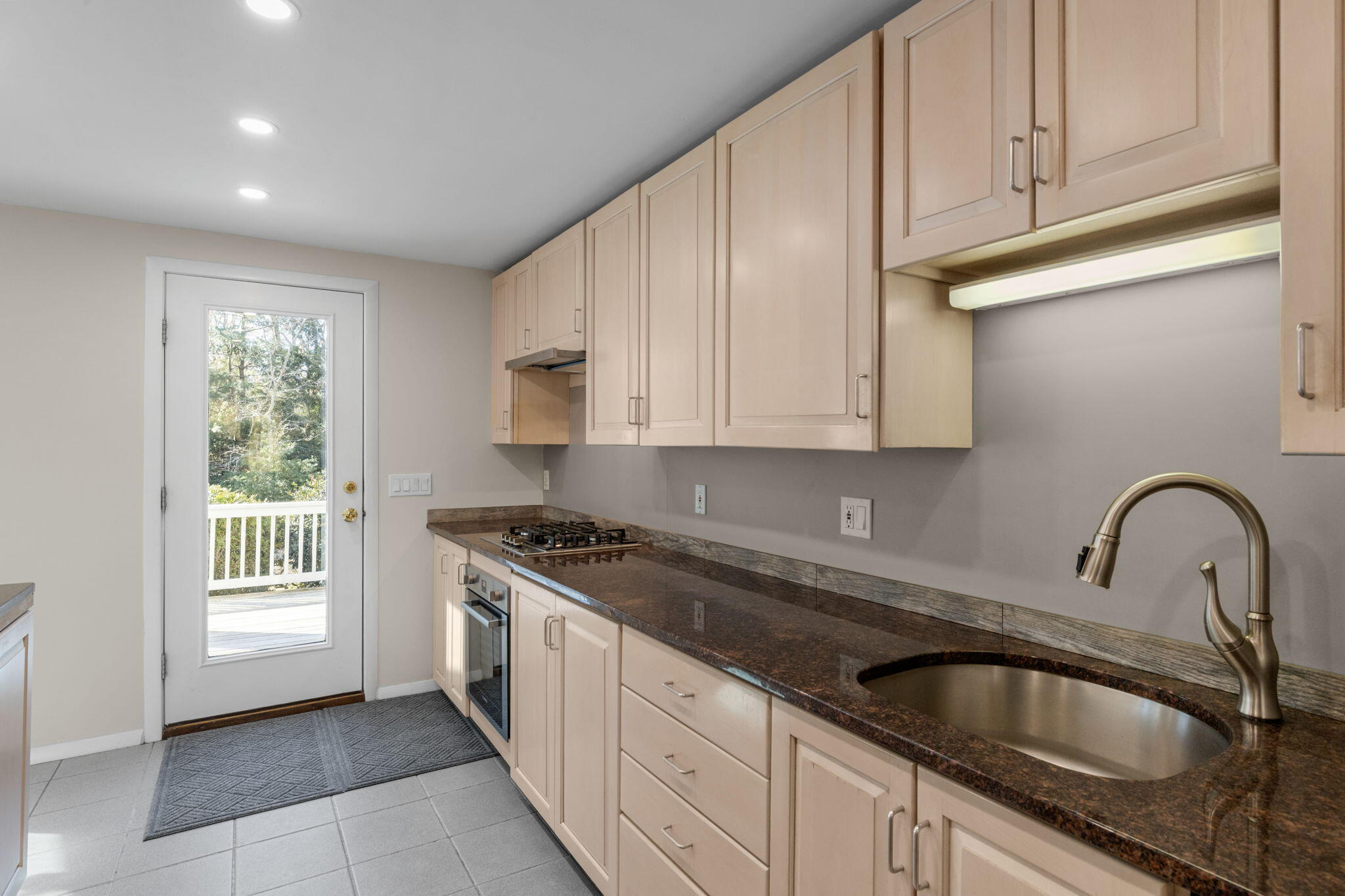 17 Claus Way Barnstable MA 02648