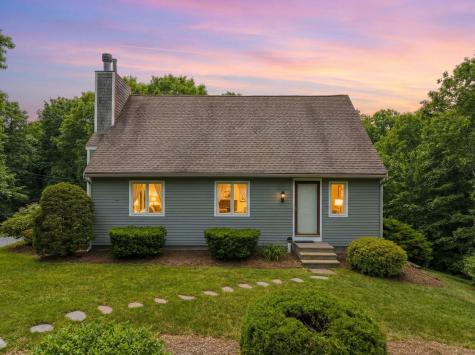 17 Claus Way Barnstable MA 02648