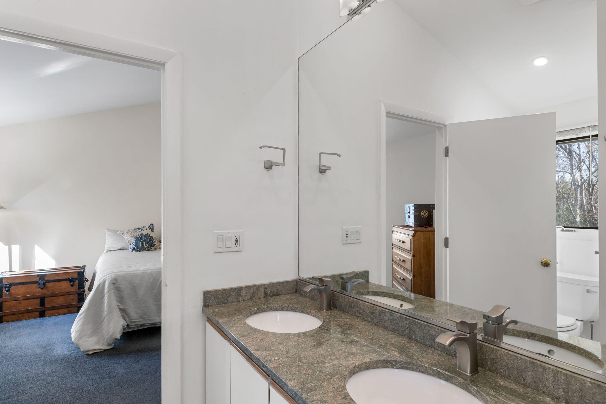 17 Claus Way Barnstable MA 02648