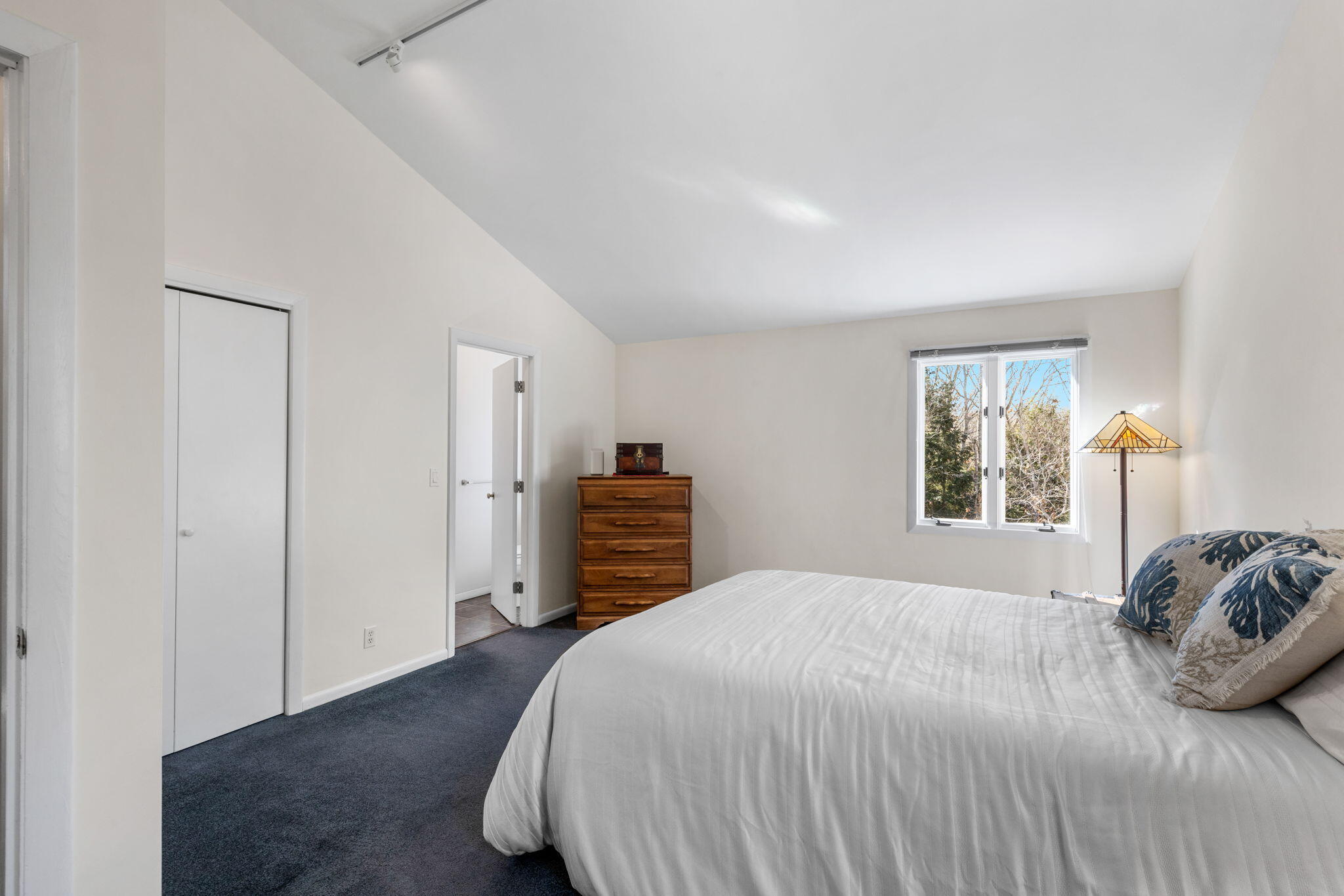 17 Claus Way Barnstable MA 02648