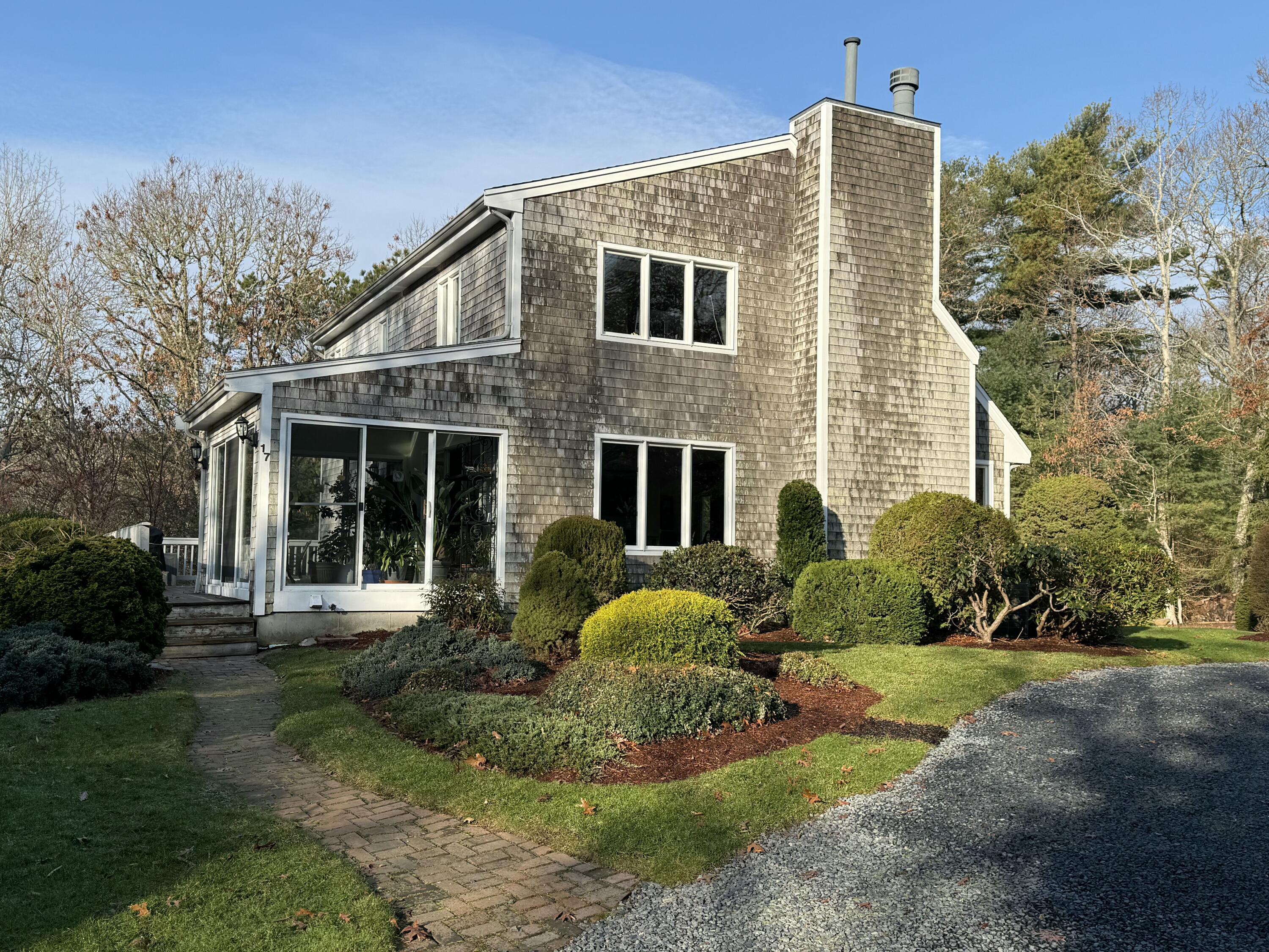 17 Claus Way Barnstable MA 02648