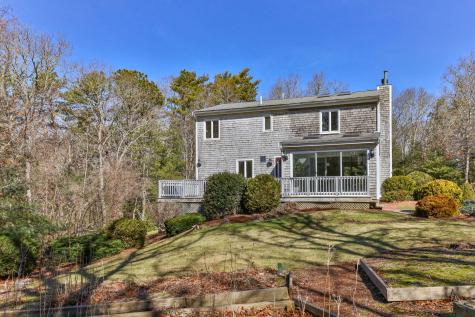 17 Claus Way Barnstable MA 02648