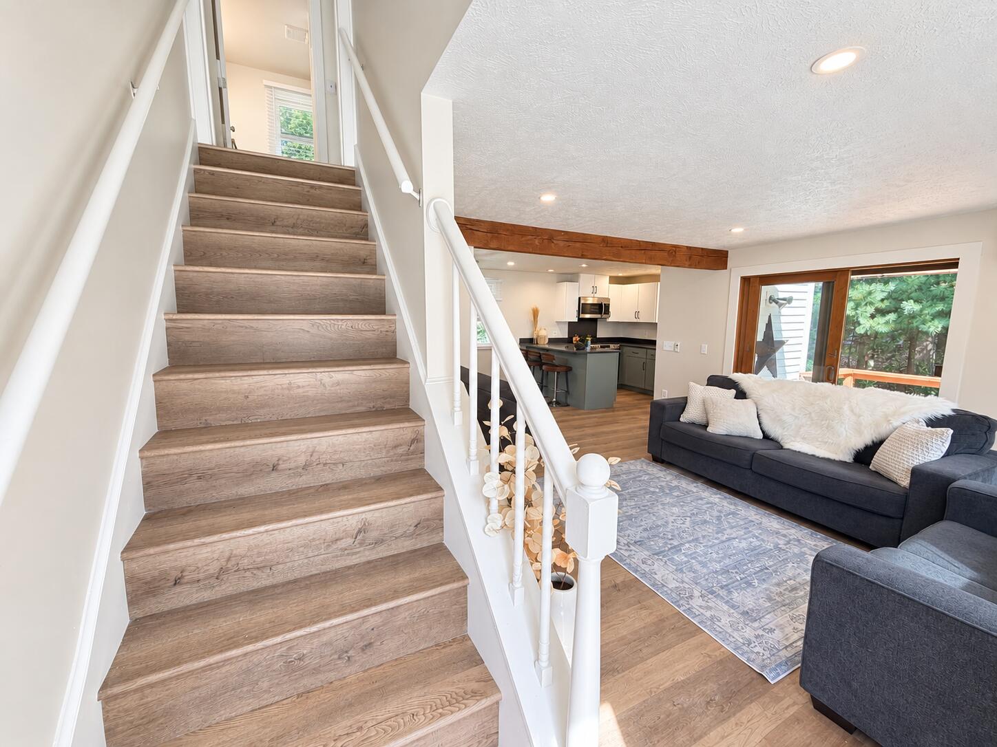 233 Pinecrest Beach Drive Teaticket MA 02536