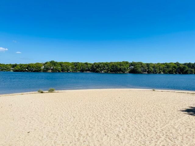 233 Pinecrest Beach Drive Teaticket MA 02536