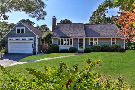 10 Walden Place Dennis MA 02638