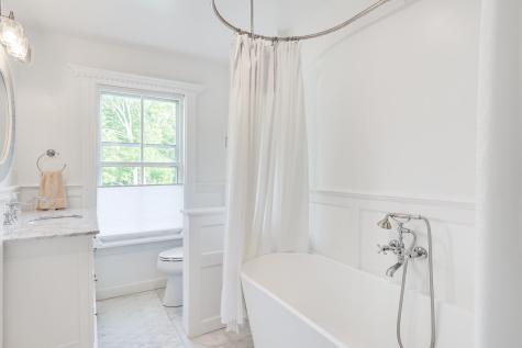 2400 Meetinghouse Way Barnstable MA 02668