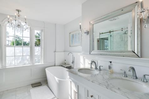 2400 Meetinghouse Way Barnstable MA 02668