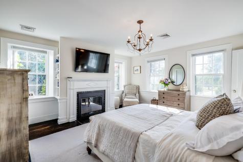 2400 Meetinghouse Way Barnstable MA 02668