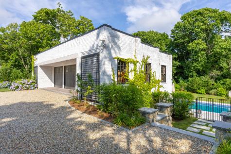 2400 Meetinghouse Way Barnstable MA 02668