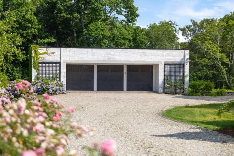 2400 Meetinghouse Way Barnstable MA 02668