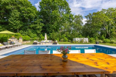 2400 Meetinghouse Way Barnstable MA 02668