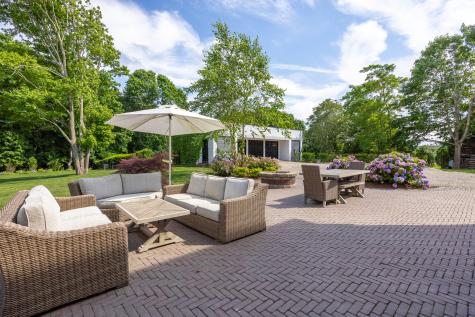 2400 Meetinghouse Way Barnstable MA 02668