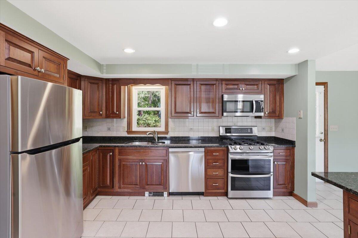 36 Kirk Circle Plymouth MA 02360