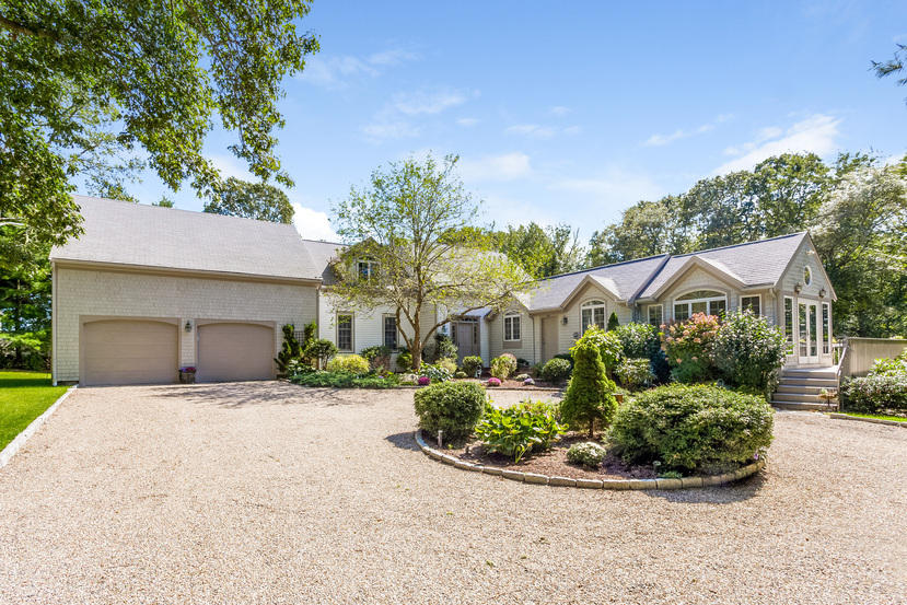 351 Hollidge Hill Lane Barnstable MA 02648