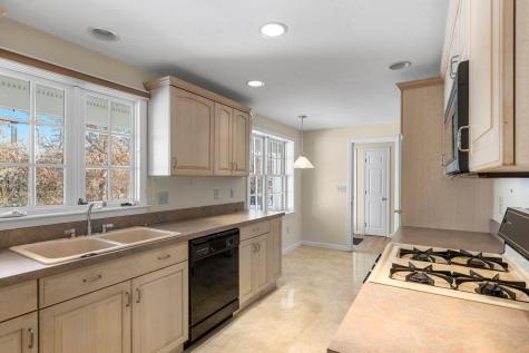 46 Kensington Drive Sandwich MA 02563