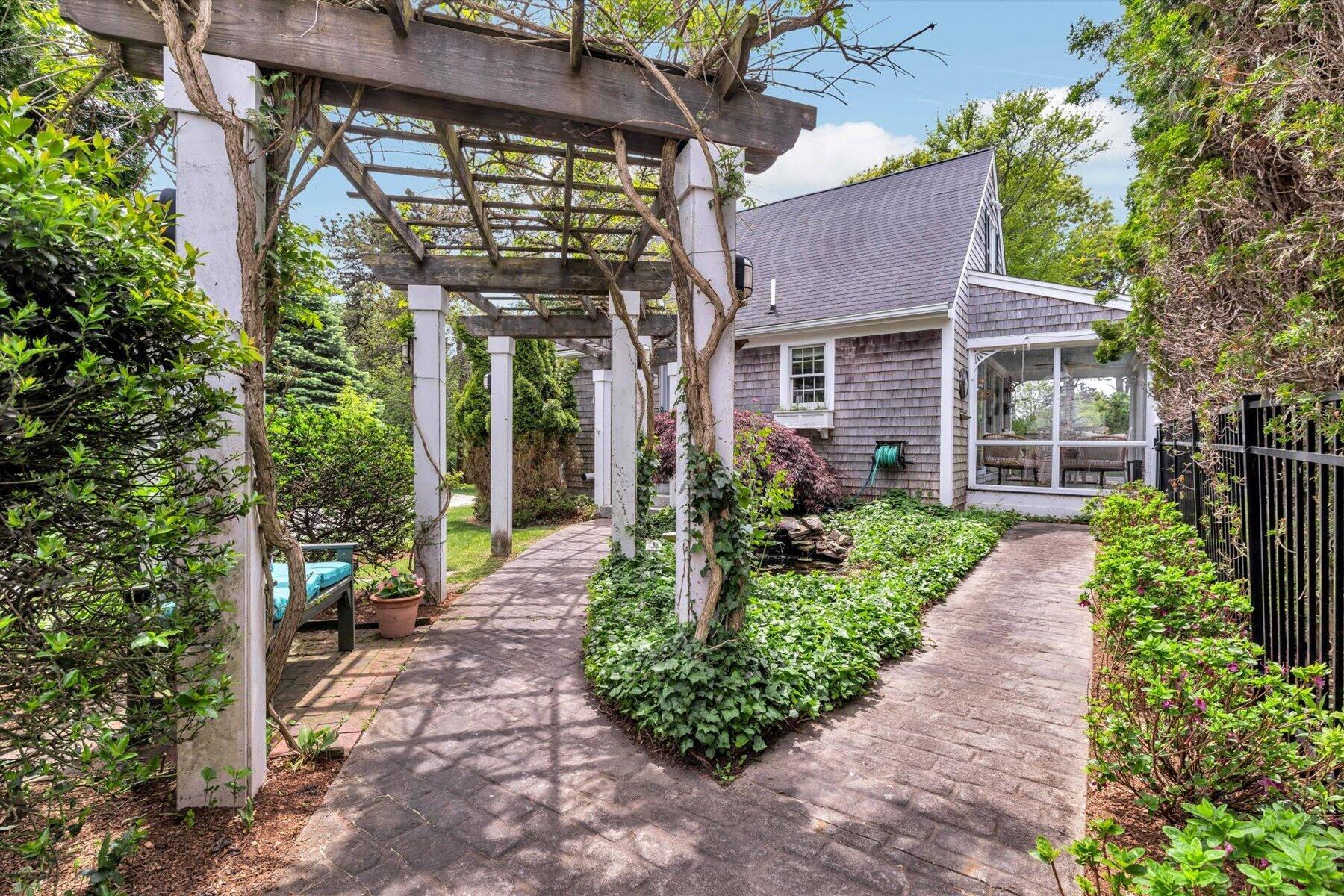 7 Hill Wood Way Sandwich MA 02537