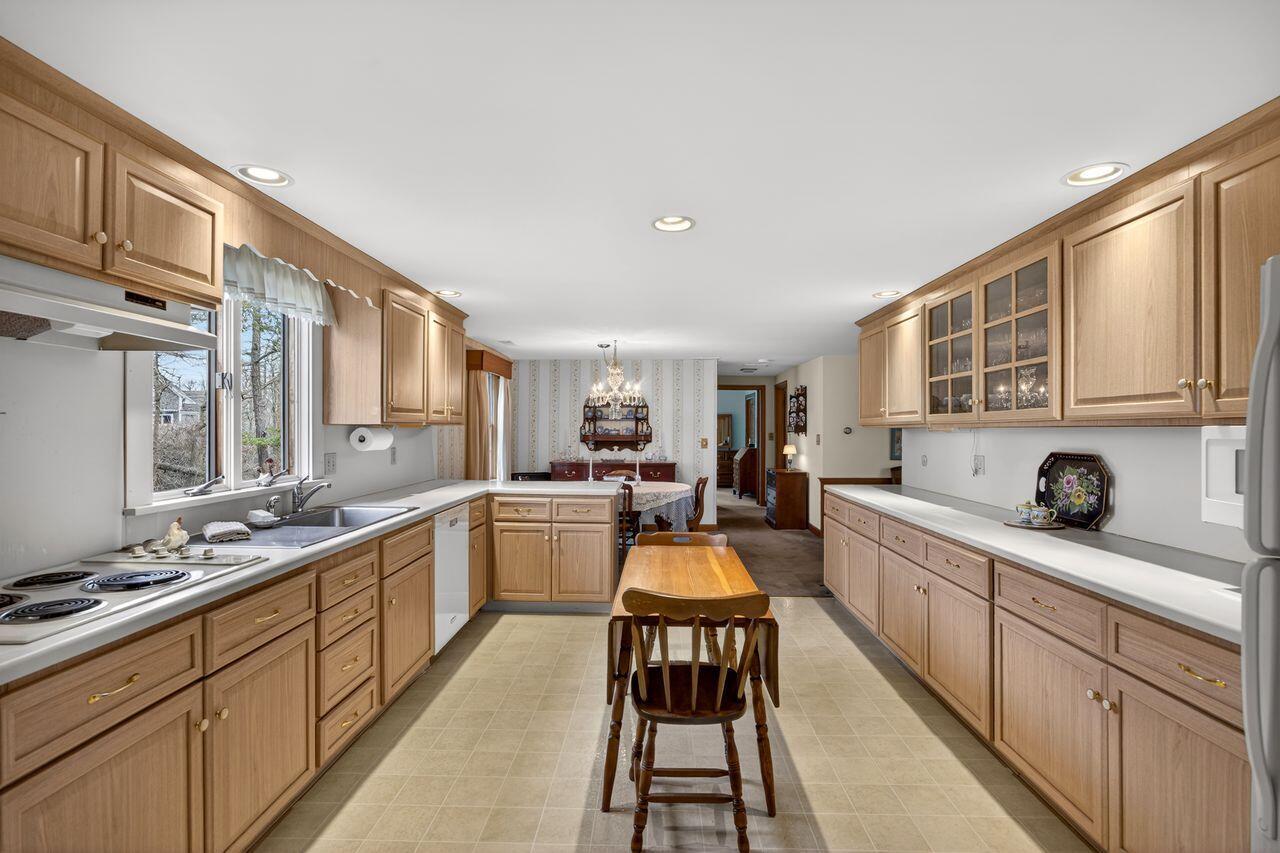 48 Glover Square Chatham MA 02633