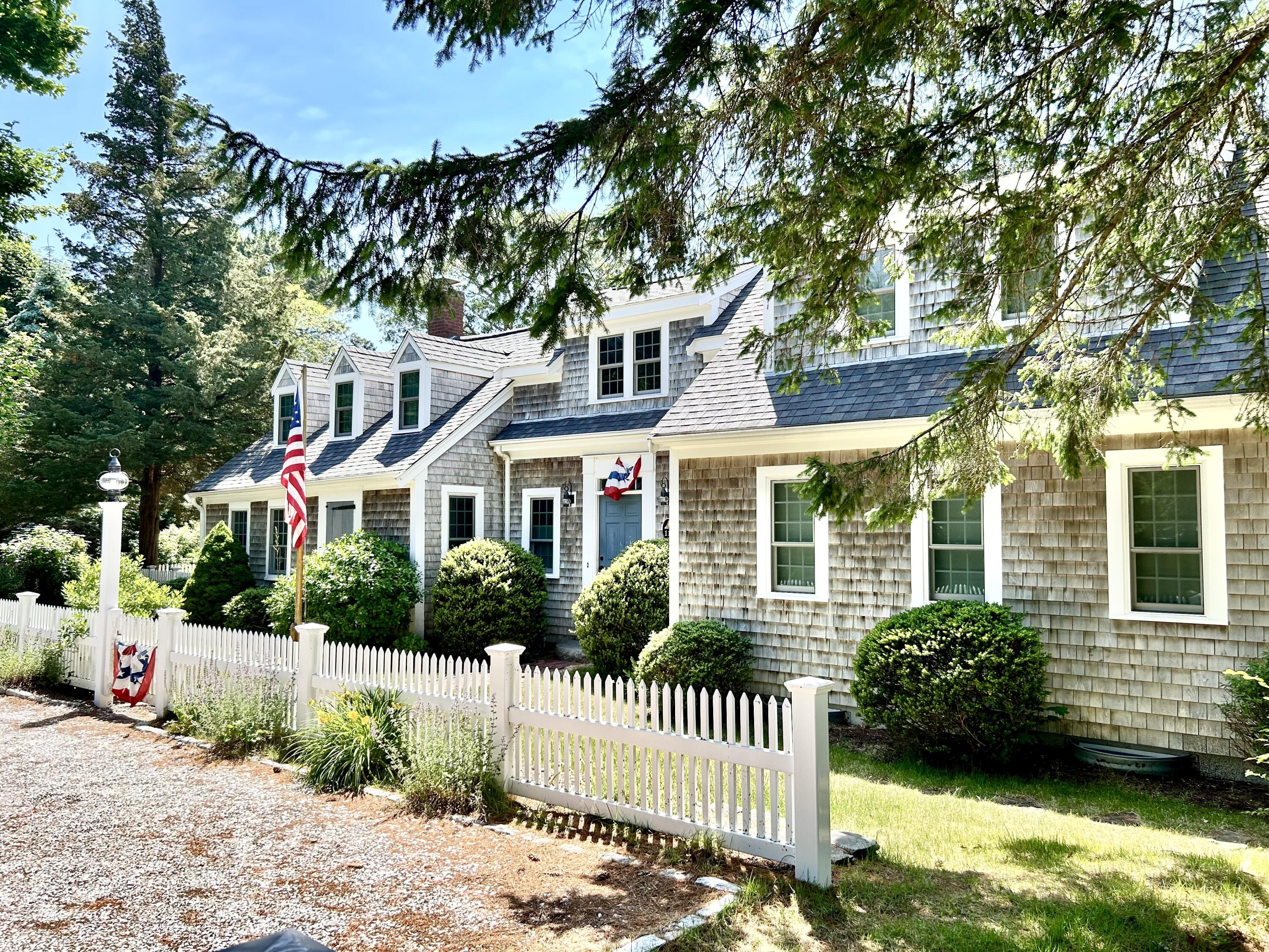 11 Willow Lane Yarmouth MA 02664