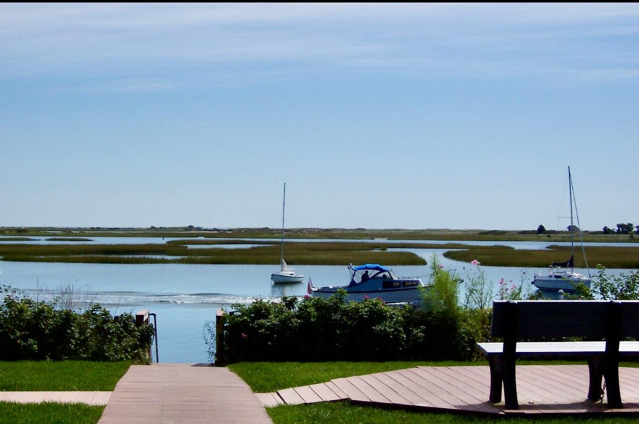 11 Willow Lane Yarmouth MA 02664