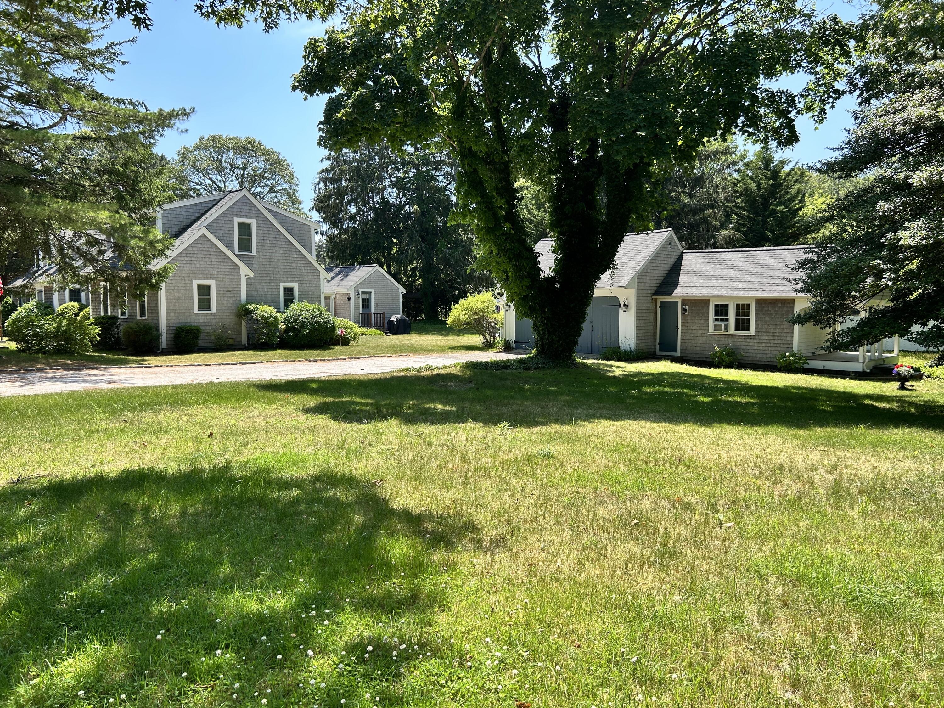 11 Willow Lane Yarmouth MA 02664