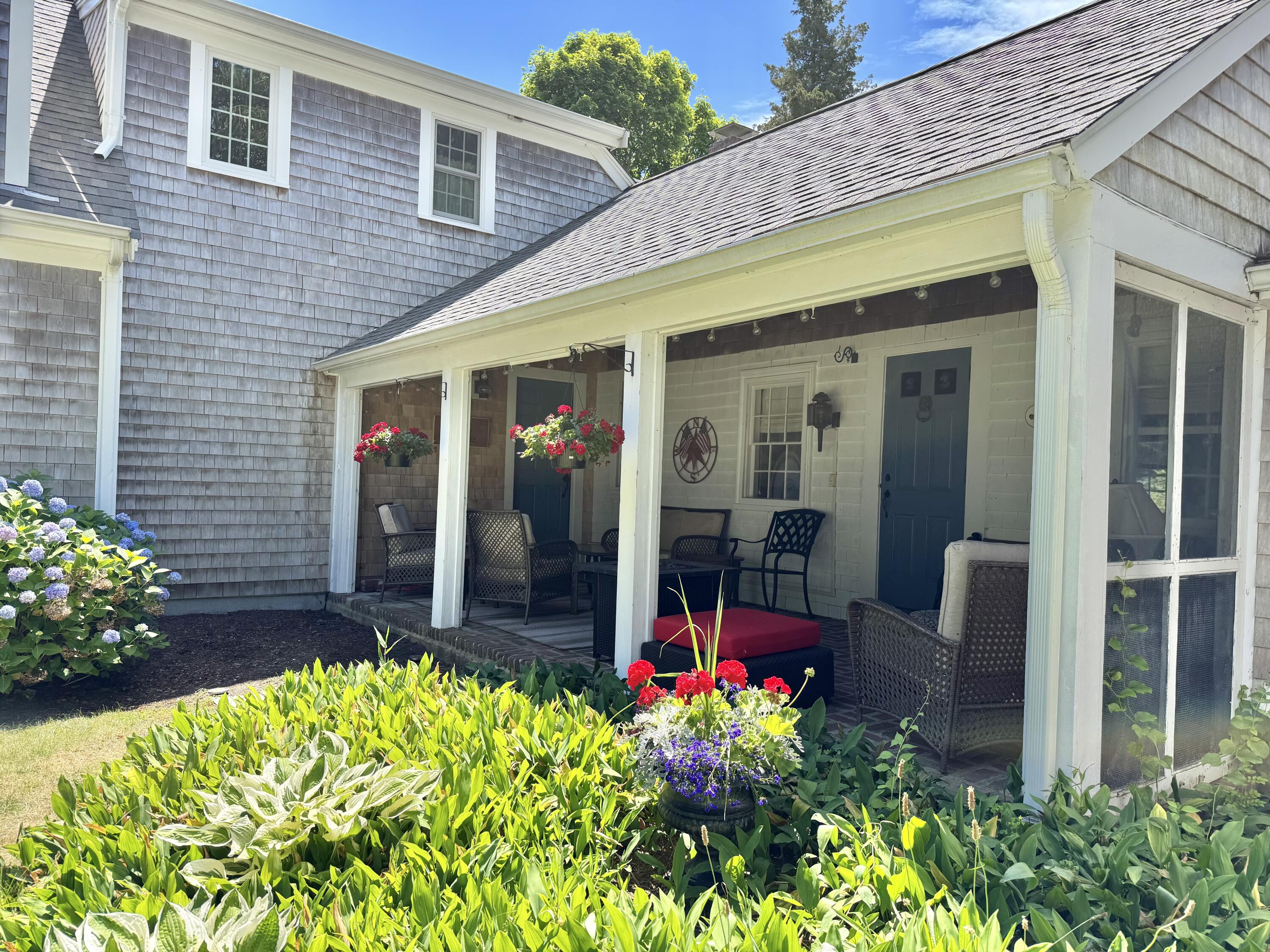 11 Willow Lane Yarmouth MA 02664