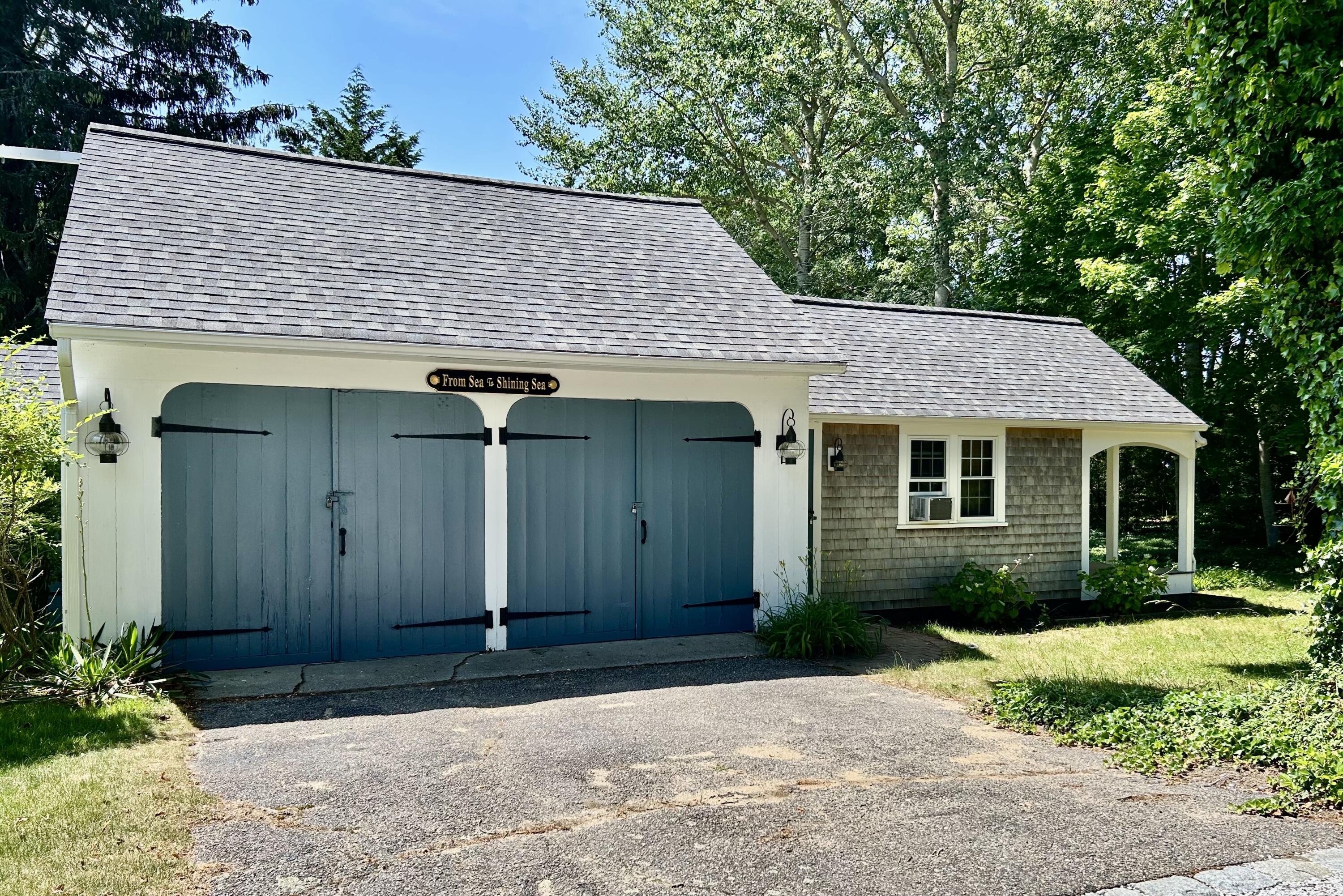 11 Willow Lane Yarmouth MA 02664